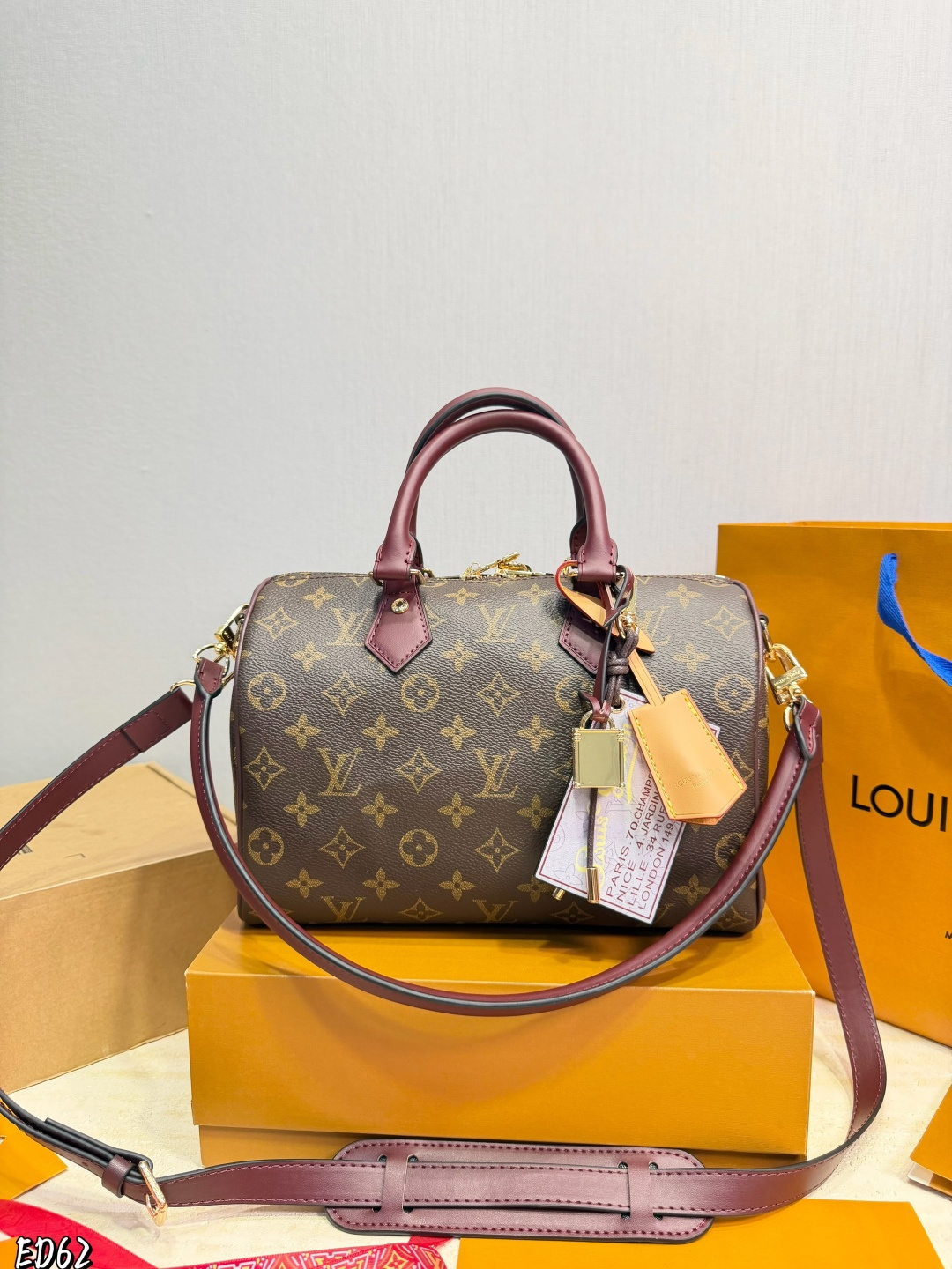 Louis Vuitton LV Speedy Women's Handbag Cowhide Leather